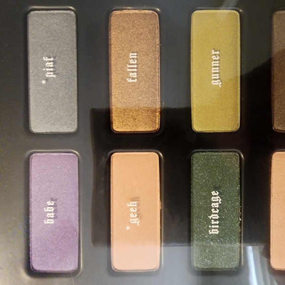Kat Von D Spellbinding Eyeshadow Palette, Limited Edition, NWT! - Picture 8 of 10